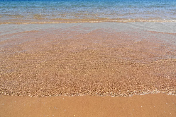 Profundidade do mar na praia de areia — Fotografia de Stock