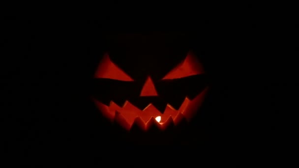 Zucca di Halloween di notte — Video Stock