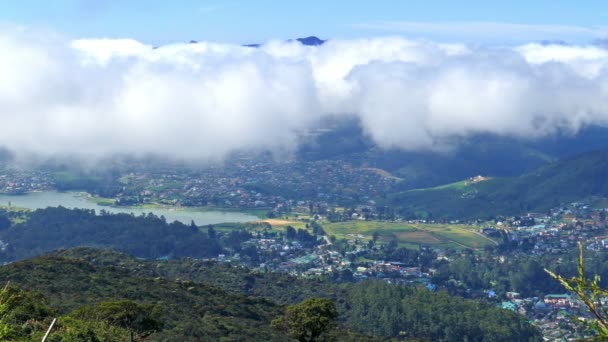 Der See und die Wolken über — Stockvideo