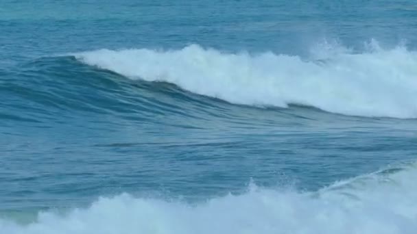 Paisaje con olas oceánicas — Vídeo de stock