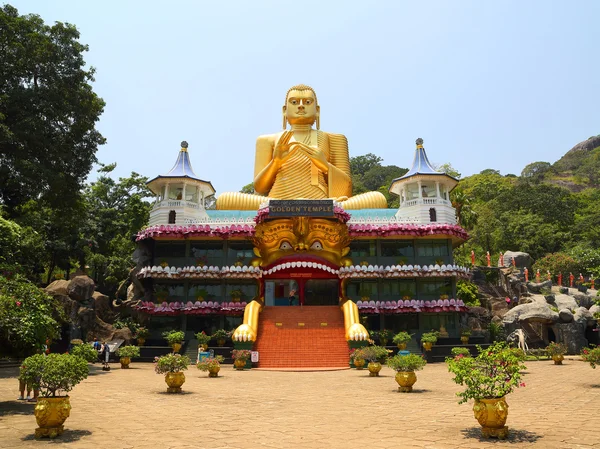Jaun gyllene templet i Sri lanka — Stockfoto