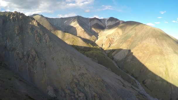 Flyg över bergen - Altai — Stockvideo