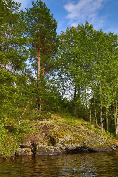 Jezioro w Karelii — Zdjęcie stockowe