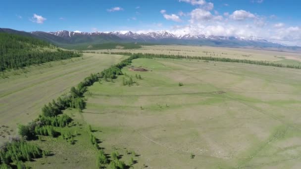 Vuelo sobre la montaña Altai — Vídeos de Stock
