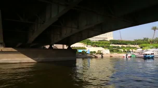 Vista de El Cairo desde el barco — Vídeo de stock