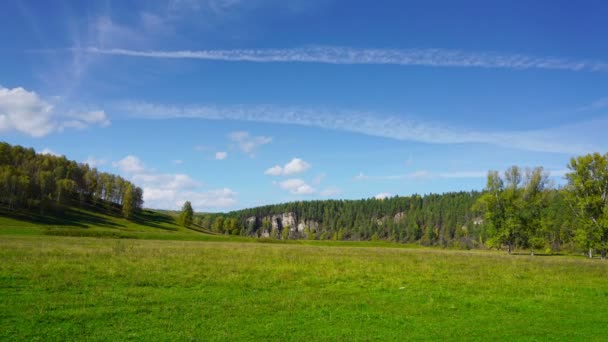 Paisagem nas montanhas dos Urais do Sul — Vídeo de Stock