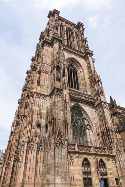 Turm der Kathedrale von Straßburg (notre dame), Frankreich — Stockfoto