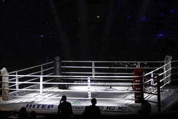 Palacio de Deportes en Kiev durante "Noche de Boxeo " — Foto de Stock