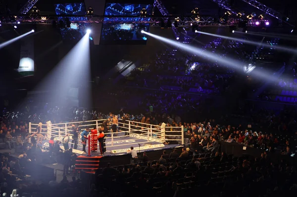 Palacio de Deportes en Kiev durante "Noche de Boxeo " — Foto de Stock