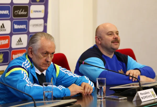 Oekraïne - Wales: Pre-gelijke-persconferentie in Kiev, Oekraïne — Stockfoto