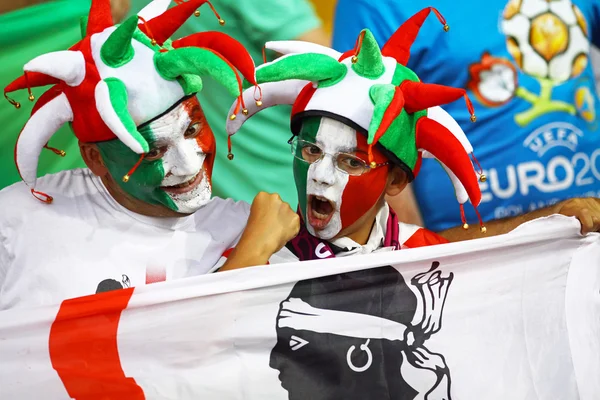 Włoszech piłce nożnej kibiców drużyny — Zdjęcie stockowe