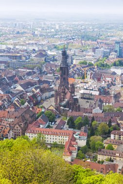 Bir Freiburg im Breisgau, Almanya'nın havadan görünümü