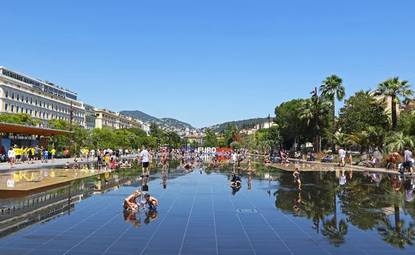 UEFA Euro 2016 letters op de Promenade du Paillon in Nice, Frankrijk — Stockfoto