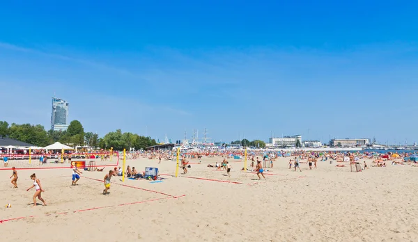 Praia municipal em Gdynia, Mar Báltico, Polonia — Fotografia de Stock