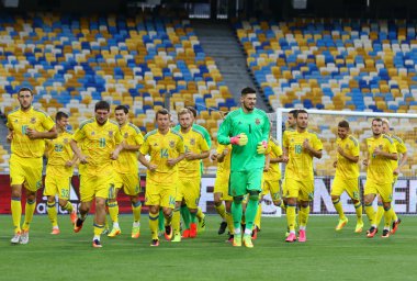 Ukrayna Milli Futbol Takımı'nın eğitim oturumu açın