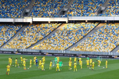 Ukrayna Milli Futbol Takımı'nın eğitim oturumu açın