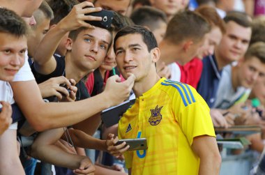 Ukrayna Milli Futbol Takımı'nın eğitim oturumu açın