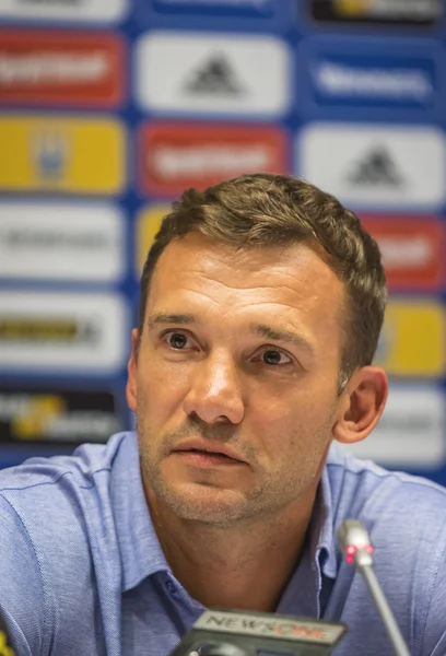 Pressekonference af chef Coach i Ukraine National Football Team - Stock-foto