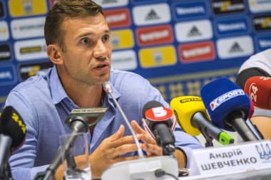 Basın toplantısında, teknik direktör Ukrayna Millî Futbol Takımı