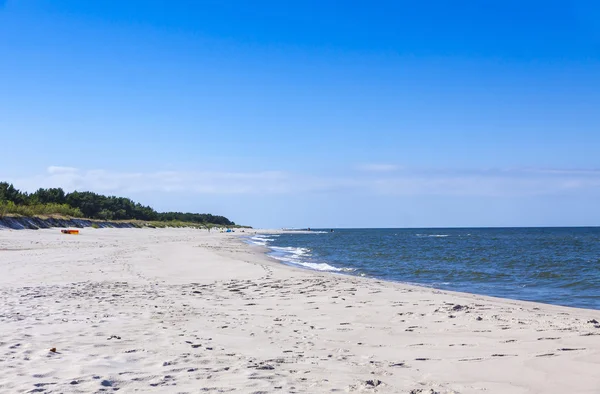 Praia de areia na península de Hel, mar Báltico, Polónia — Fotografia de Stock