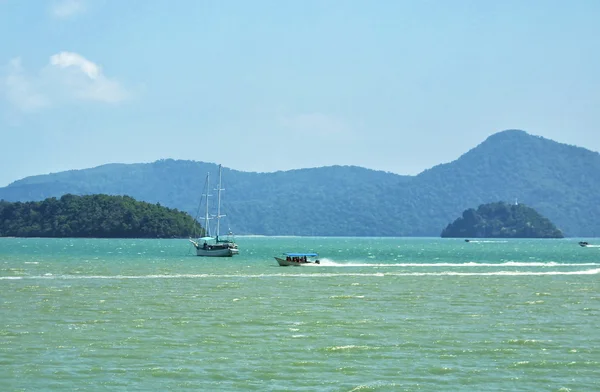 Mar de Andamán cerca de la isla de Langkawi, Malasia — Foto de Stock