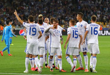 UEFA Şampiyonlar Ligi oyun Fc Dinamo Kiev rakip Napoli