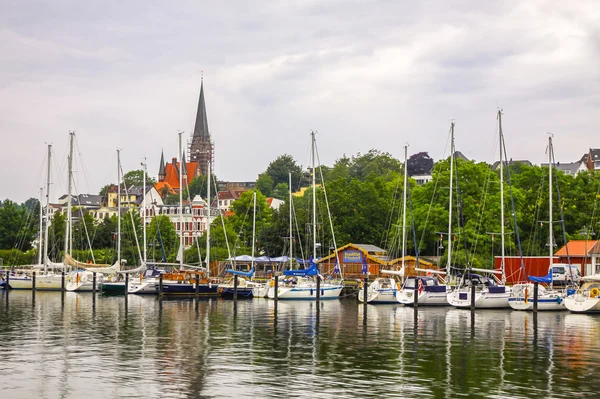 Vew af havn i Flensborg by, Tyskland - Stock-foto