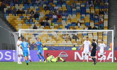 UEFA Şampiyonlar Ligi oyun Fc Dinamo Kiev rakip Napoli