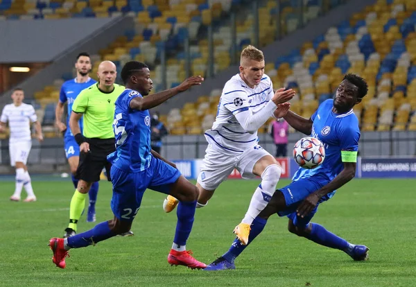 Kyiv Ukraine Septembre 2020 Vladyslav Supryaha Dynamo Kyiv Gagne Penalty — Photo