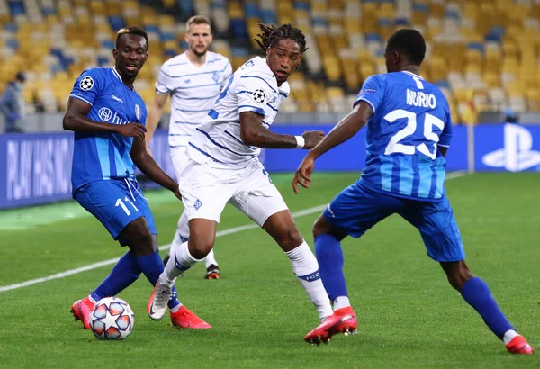 Kyiv Ukraine Wrzesień 2020 Gerson Rodrigues Dynamo Kijów Walczy Piłkę — Zdjęcie stockowe