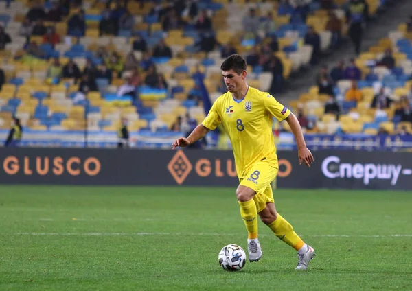 Kyiv Ucrania Octubre 2020 Ruslan Malinovskyi Ucrania Controla Una Pelota — Foto de Stock