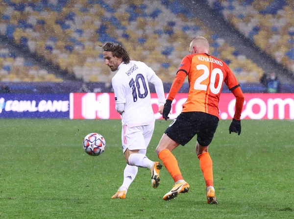 Kyiv Ukraine December 2020 Luka Modric Real Madrid Fights Ball — Stock Photo, Image