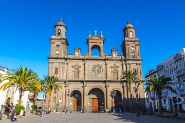 Las Palmas de Gran Canaria, İspanya - 10 Aralık 2018: Santa Ana Katedrali (Las Palmas de Gran Canaria Katedrali), Las Palmas bölgesinde bulunan bir Roma Katolik kilisesidir.