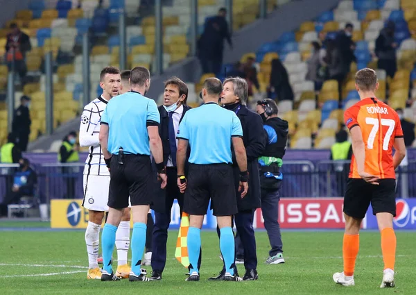 Kyiv Ucrania Octubre 2020 Entrenador Antonio Conte Internazionale Habla Con — Foto de Stock