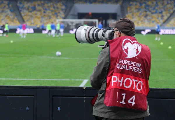 Kyiv Ukraine Março 2021 Fotógrafo Trabalho Visto Durante Copa Mundo — Fotografia de Stock