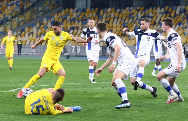 Kyiv Ukraine Mars 2021 Roman Yaremchuk Ukraina Sparkar Boll Fotbolls — Stockfoto