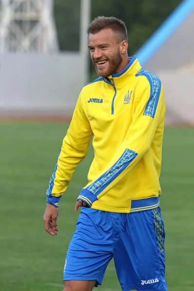 Kharkiv Ucrania Septiembre 2017 Andriy Yarmolenko Sonríe Durante Sesión Entrenamiento — Foto de Stock