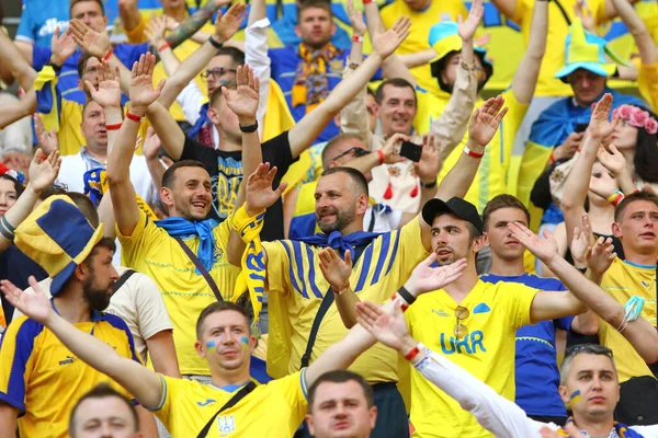 Bucharest Roemenië Juni 2021 Oekraïense Fans Tonen Hun Steun Tijdens — Stockfoto