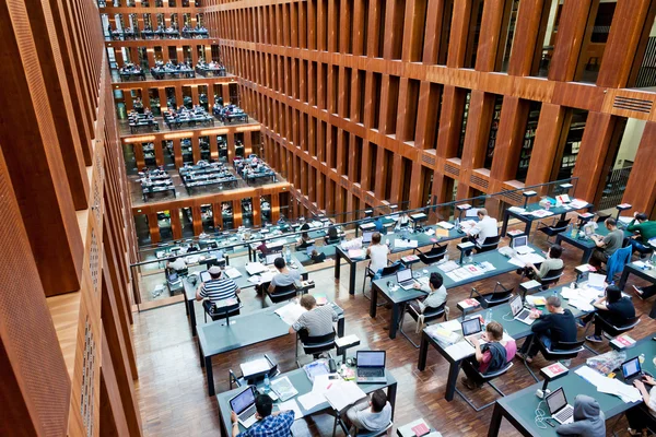 Humboldt Üniversitesi Kütüphanesi Berlin, Almanya — Stok fotoğraf