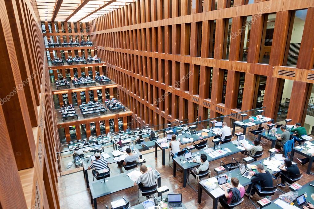 ドイツ ベルリンのフンボルト大学図書館 ストックエディトリアル用写真 C Katatonia ドイツ ベルリンのフンボルト大学図書館 ストックエディトリアル用写真 C Katatonia