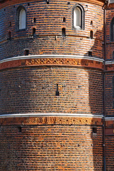 Detalles de Holsten Gate en Lubeck old town, Germany — Foto de Stock