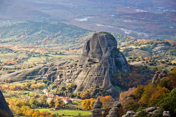 Meteora kayalar ve Yunanistan'da manastır — Stok fotoğraf