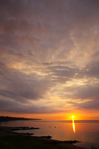 デンマーク フレデリシア市でカテガット海峡の日の出 — ストック写真