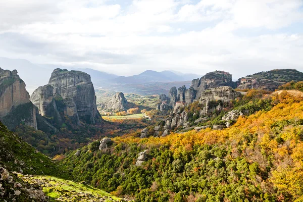 Skály Meteora a kláštery v Řecku — Stock fotografie