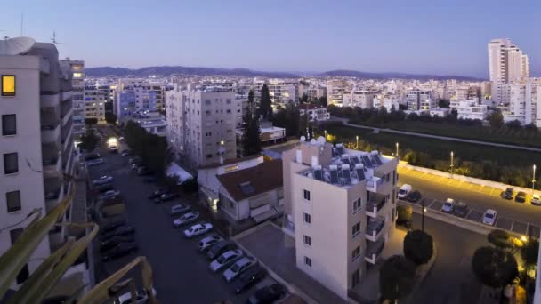 Vista aérea del horizonte de la ciudad de Limassol por la noche, Chipre — Vídeos de Stock