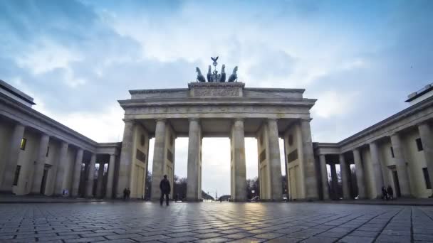 Bramy Brandenburskiej w Berlinie, Niemcy (upływ czasu) — Wideo stockowe