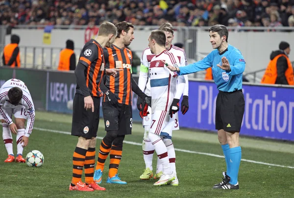 Piłka nożna gry Szachtar Donieck vs Bayern Monachium — Zdjęcie stockowe