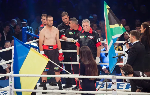 Boks walka Ołeksandr Usyk vs Danie Venter — Zdjęcie stockowe