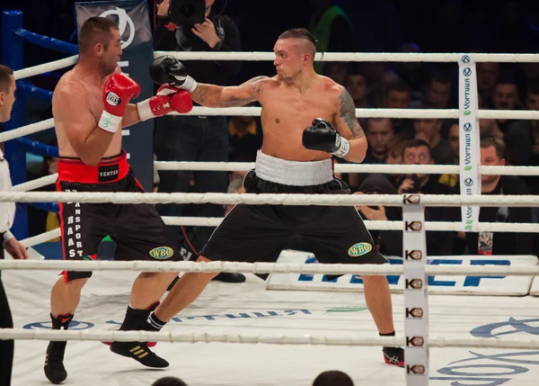 Boxing fight Oleksandr Usyk vs hajen Venter — Stockfoto