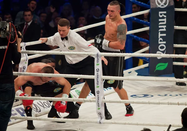 Pelea de boxeo Oleksandr Usyk vs Danie Venter — Foto de Stock